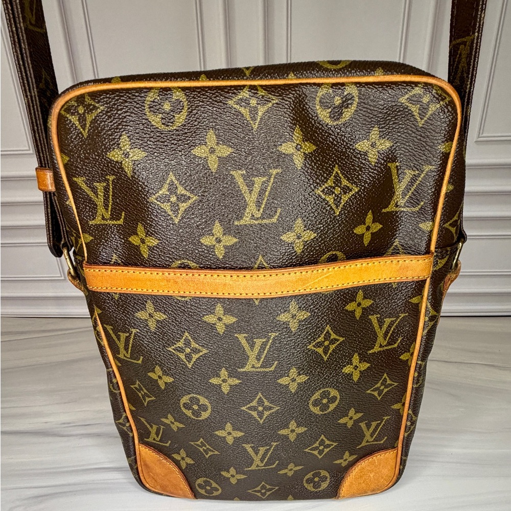Louis Vuitton Monogram Danube MM Crossbody Bag | Vintage | Full Inclusion | COA - Picture 4 of 14